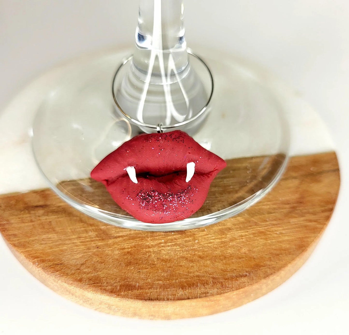 Breloques verres à vin - Bisous monstres