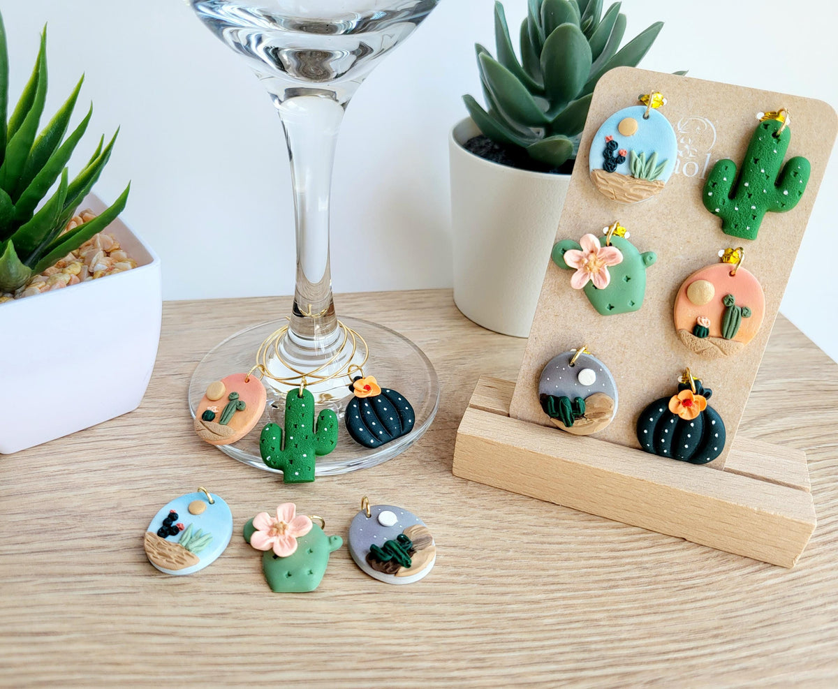 Breloques verres à vin en argile polymère - Cactus - Thème paysage du désert - Ens. de 6 pour vin et cocktails - Apéro / Cadeau hôtesse