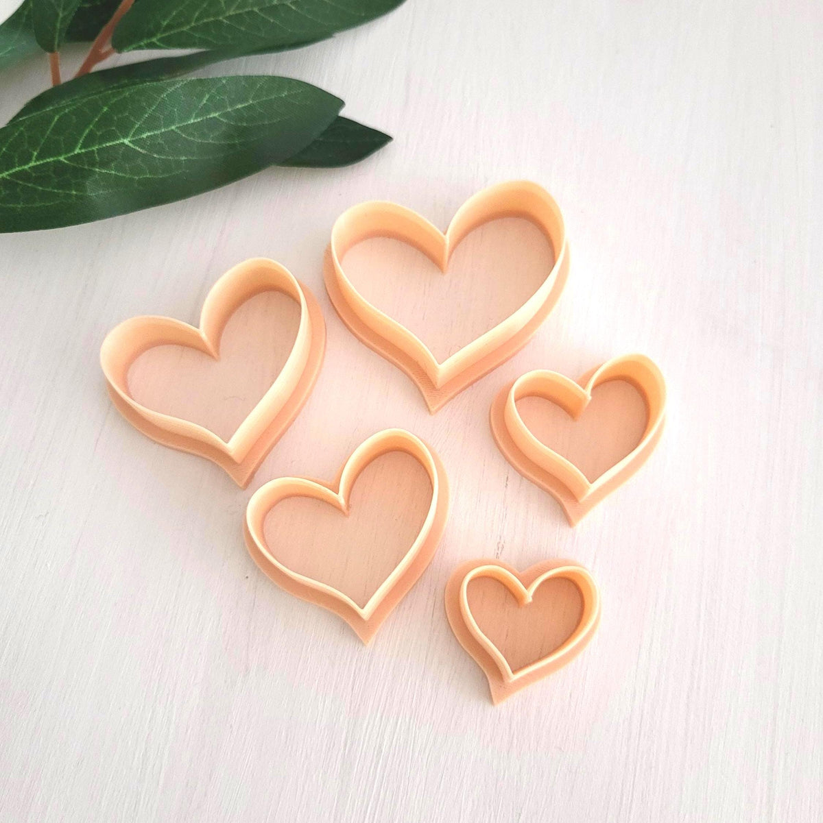 Emporte-pièce Coeur organic pour argile polymère | Ensemble de 5 | Organic Heart clay cutters, set of 5 | Polymer clay tool