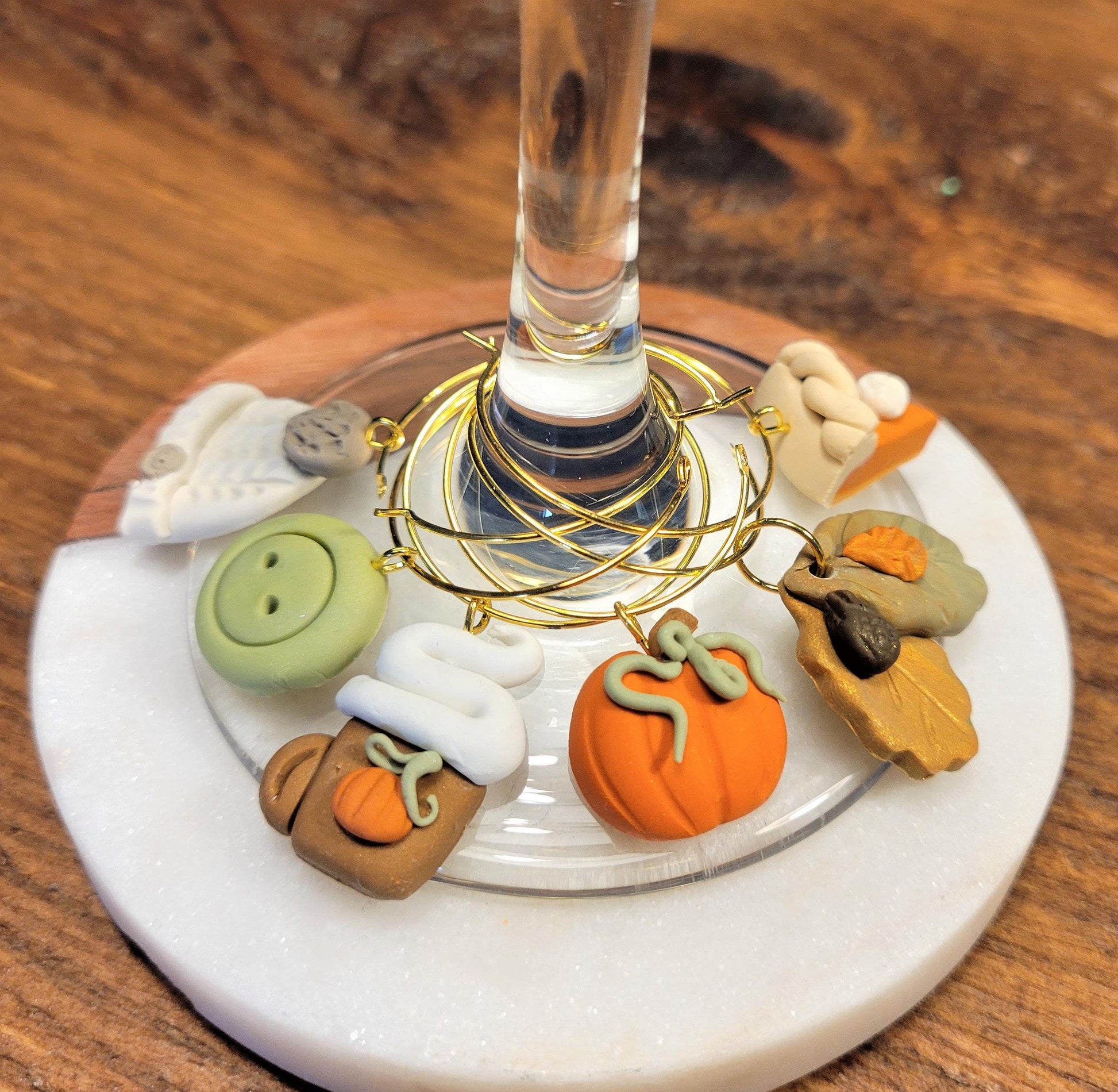 Breloques verres à vin en argile polymère - Automne -Ens. de 6 pour vin et cocktails - Apéro / Cadeau hôtesse