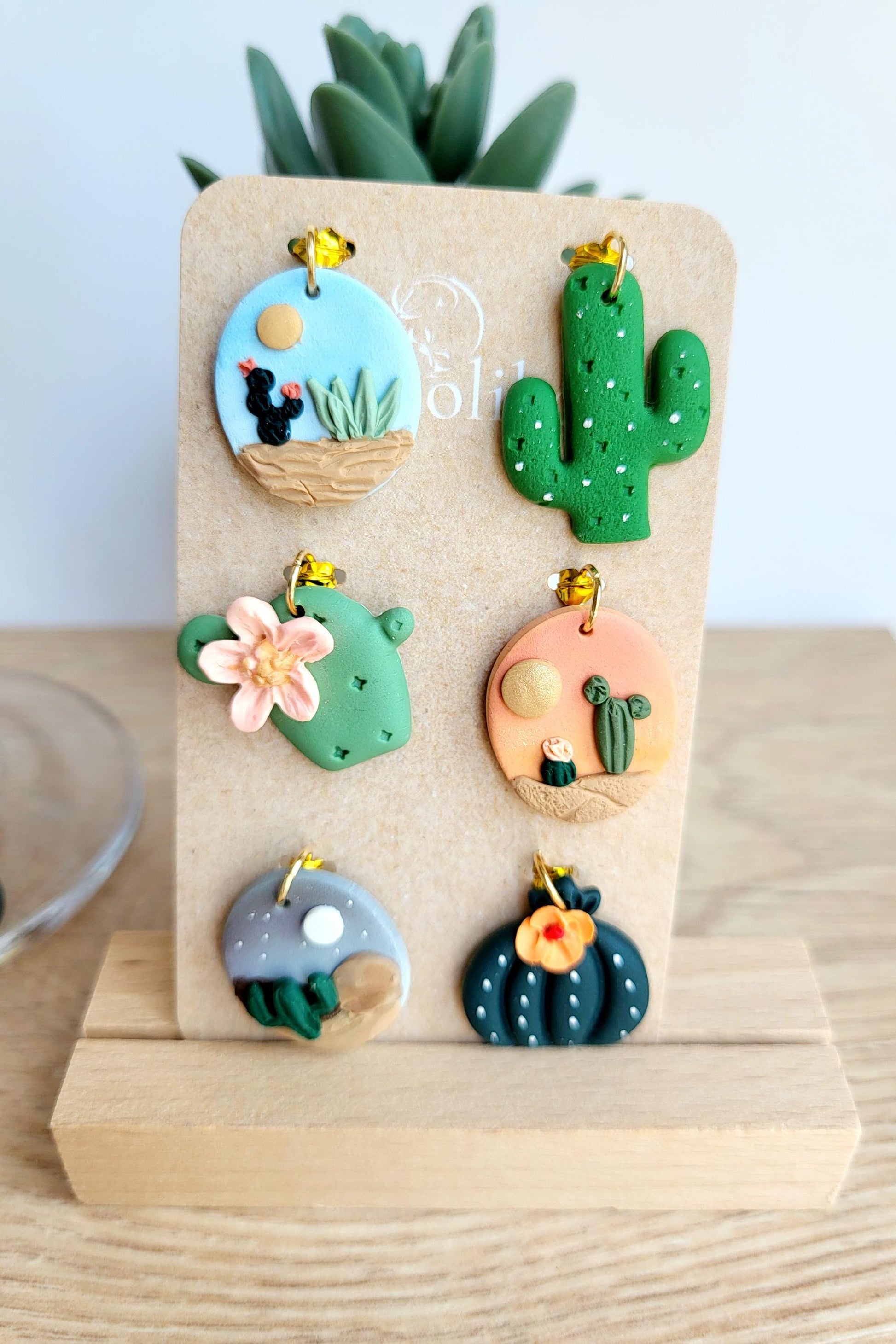 Breloques verres à vin en argile polymère - Cactus - Thème paysage du désert - Ens. de 6 pour vin et cocktails - Apéro / Cadeau hôtesse