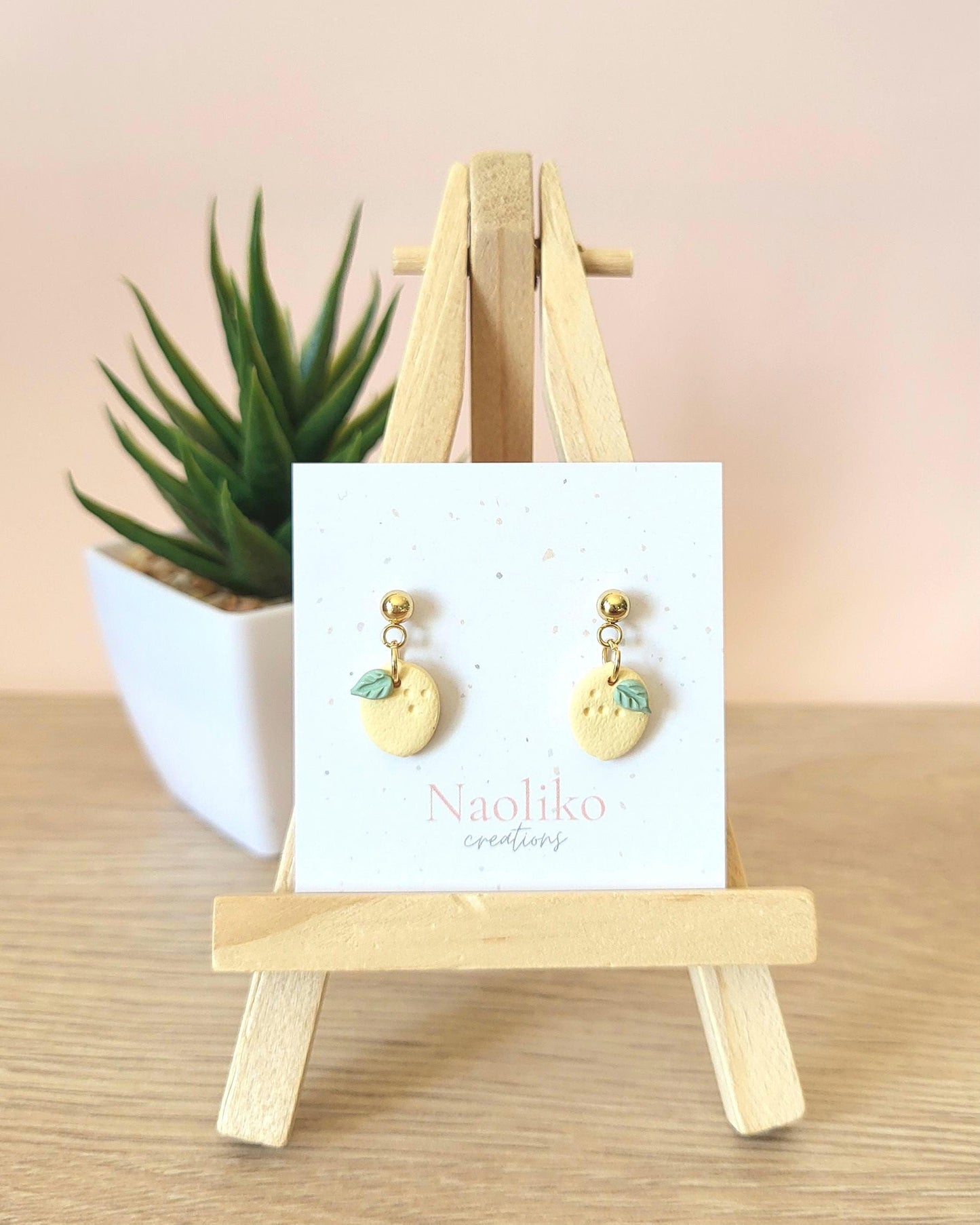 Boucles d'oreilles en argile polymère Citrons | Attaches et tiges plaquées or | Style Été | Handmade Earrings | Gold plated findings
