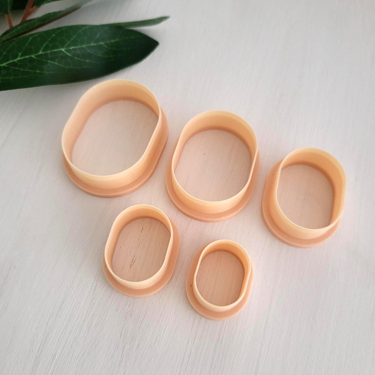 Emporte-pièce de Capsule Large pour argile polymère | Ensemble de 5 | Short Capsule cutters, set of 5 | Polymer clay tool