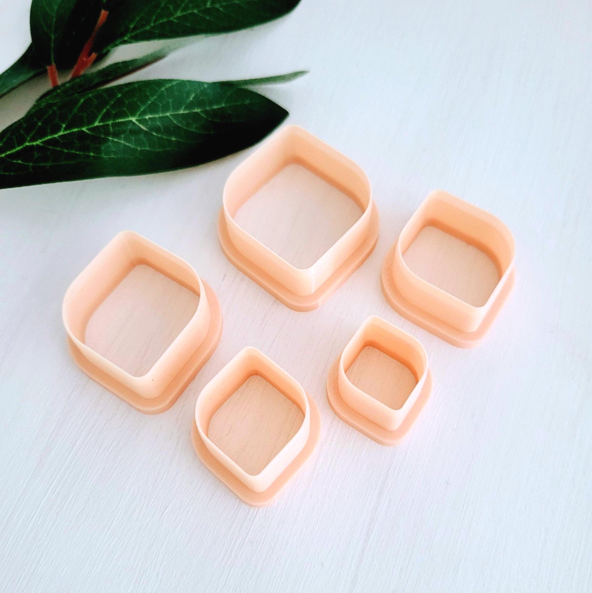 Emporte-pièce de Losange organic pour argile polymère | Ensemble de 5 | Organic Rhombus clay cutters, set of 5 | Polymer clay tool
