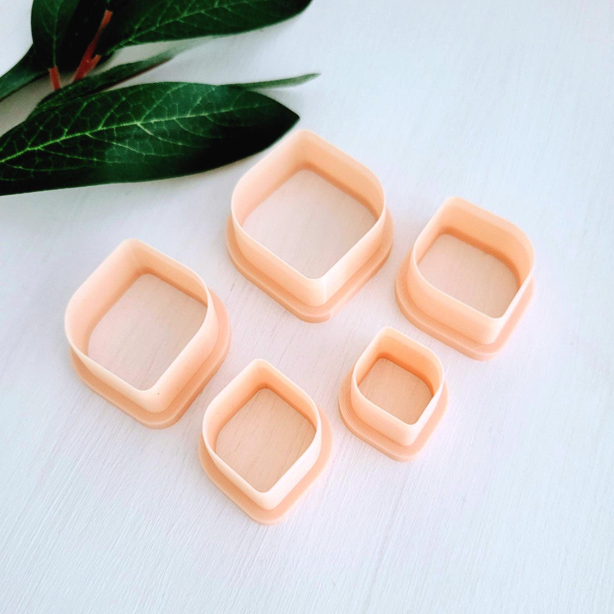 Emporte-pièce Losange Organic pour argile polymère | Ensemble de 5 | Organic Rhombus clay cutters, set of 5 | Polymer clay tool
