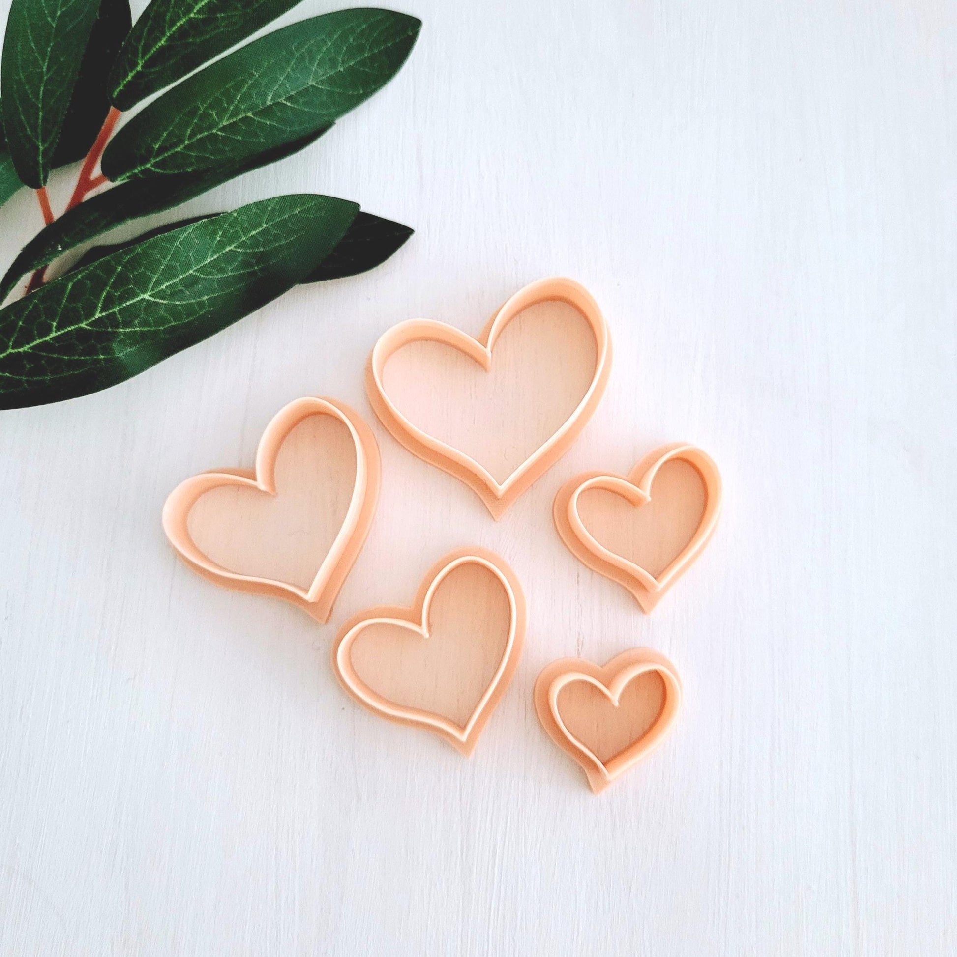 Emporte-pièce Coeur organic pour argile polymère | Ensemble de 5 | Organic Heart clay cutters, set of 5 | Polymer clay tool