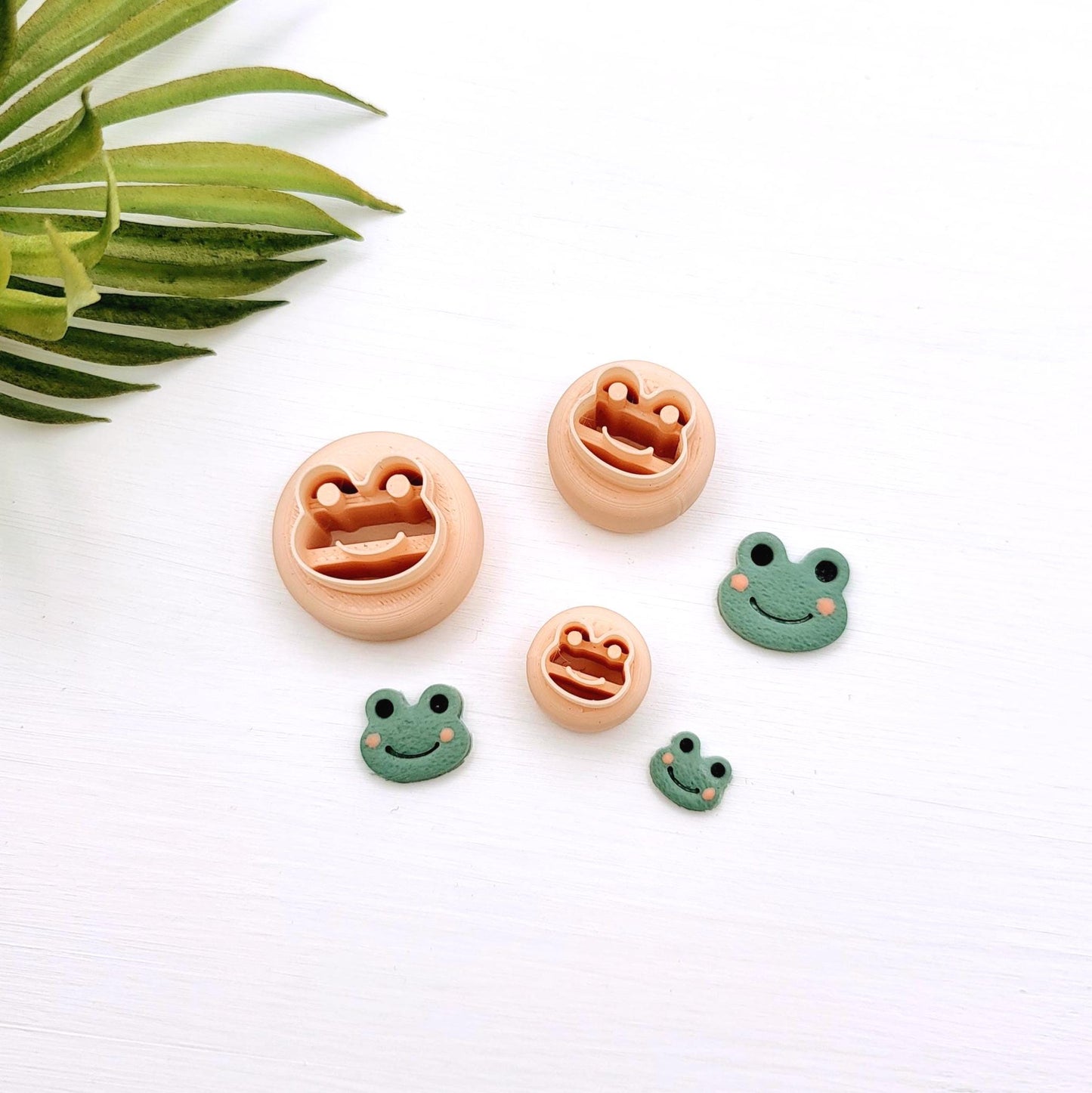 Emporte-pièce Mini Grenouilles pour créations en argile polymère | 3 grandeurs | Mini Polymer clay cutter frogs